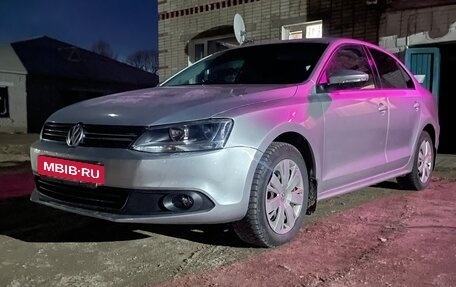Volkswagen Jetta VI, 2014 год, 830 000 рублей, 3 фотография