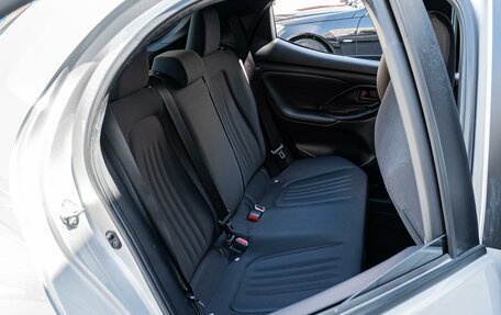 Toyota Yaris, 2020 год, 1 230 000 рублей, 9 фотография