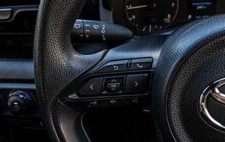 Toyota Yaris, 2020 год, 1 230 000 рублей, 17 фотография