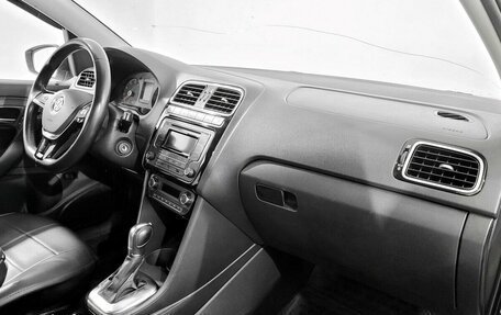 Volkswagen Polo VI (EU Market), 2017 год, 850 000 рублей, 11 фотография