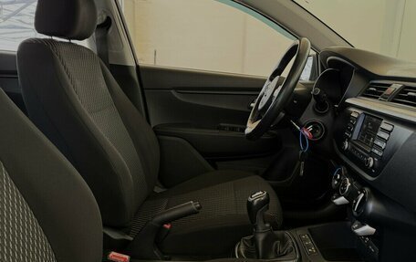 KIA Rio IV, 2018 год, 1 415 000 рублей, 12 фотография