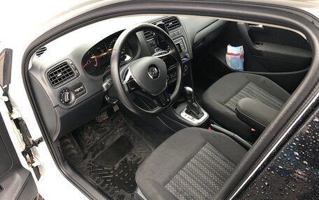 Volkswagen Polo VI (EU Market), 2017 год, 1 500 000 рублей, 12 фотография