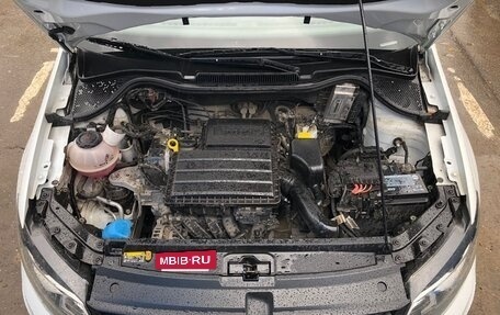 Volkswagen Polo VI (EU Market), 2017 год, 1 500 000 рублей, 17 фотография