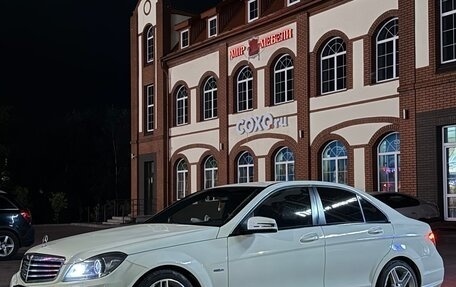 Mercedes-Benz C-Класс, 2011 год, 2 000 000 рублей, 3 фотография