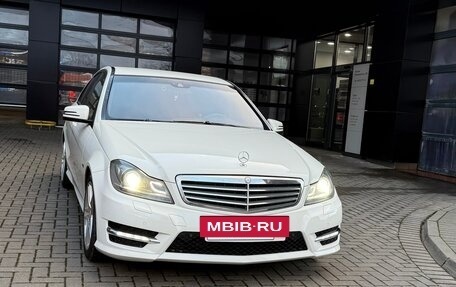 Mercedes-Benz C-Класс, 2011 год, 2 000 000 рублей, 2 фотография