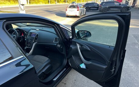 Opel Astra J, 2011 год, 670 000 рублей, 11 фотография