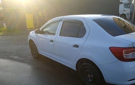 Renault Logan II, 2017 год, 310 000 рублей, 6 фотография