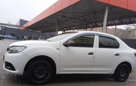 Renault Logan II, 2017 год, 310 000 рублей, 7 фотография