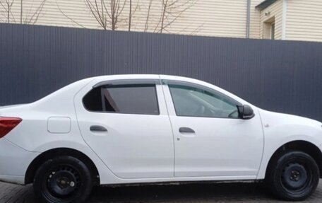 Renault Logan II, 2017 год, 310 000 рублей, 8 фотография