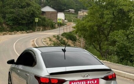 Hyundai Solaris II рестайлинг, 2019 год, 1 300 000 рублей, 3 фотография