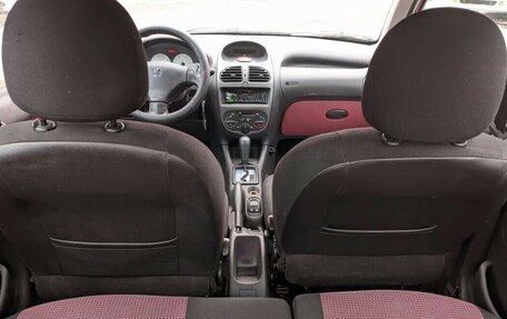 Peugeot 206, 2002 год, 295 000 рублей, 16 фотография