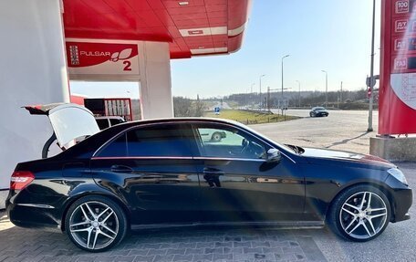 Mercedes-Benz E-Класс, 2011 год, 1 290 000 рублей, 4 фотография