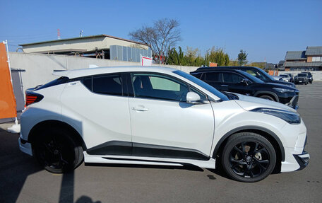 Toyota C-HR I рестайлинг, 2023 год, 1 814 000 рублей, 4 фотография