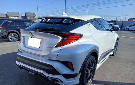 Toyota C-HR I рестайлинг, 2023 год, 1 814 000 рублей, 5 фотография