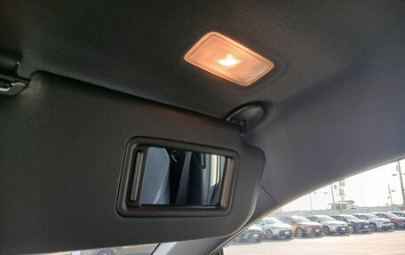 Toyota C-HR I рестайлинг, 2023 год, 1 814 000 рублей, 13 фотография