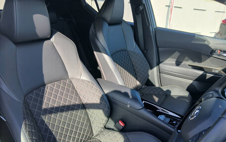 Toyota C-HR I рестайлинг, 2023 год, 1 814 000 рублей, 11 фотография