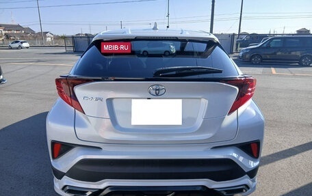 Toyota C-HR I рестайлинг, 2023 год, 1 814 000 рублей, 6 фотография