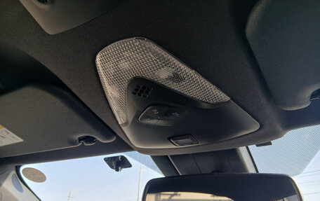 Toyota C-HR I рестайлинг, 2023 год, 1 814 000 рублей, 17 фотография