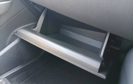 Toyota C-HR I рестайлинг, 2023 год, 1 814 000 рублей, 26 фотография