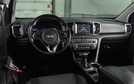 KIA Sportage IV рестайлинг, 2017 год, 1 999 000 рублей, 6 фотография