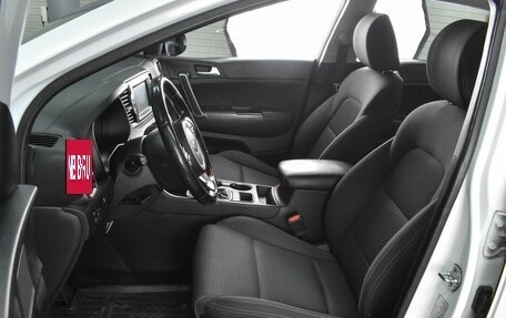 KIA Sportage IV рестайлинг, 2017 год, 1 999 000 рублей, 10 фотография