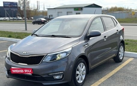 KIA Rio III рестайлинг, 2016 год, 985 000 рублей, 2 фотография