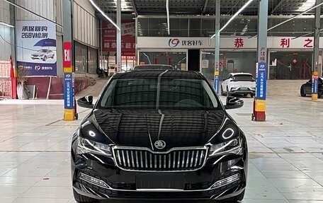 Skoda Superb III рестайлинг, 2024 год, 1 817 090 рублей, 1 фотография