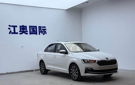 Skoda Rapid II, 2022 год, 1 423 090 рублей, 2 фотография