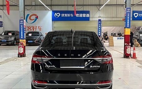 Skoda Superb III рестайлинг, 2024 год, 1 817 090 рублей, 6 фотография