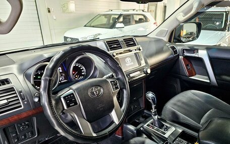 Toyota Land Cruiser Prado 150 рестайлинг 2, 2016 год, 3 399 000 рублей, 12 фотография