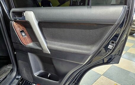 Toyota Land Cruiser Prado 150 рестайлинг 2, 2016 год, 3 399 000 рублей, 20 фотография