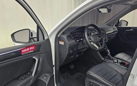 Volkswagen Tiguan II, 2021 год, 3 427 000 рублей, 9 фотография