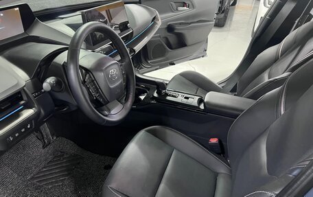 Toyota Prius IV XW50, 2025 год, 4 500 000 рублей, 7 фотография