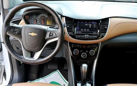 Chevrolet Trax, 2022 год, 1 220 000 рублей, 5 фотография