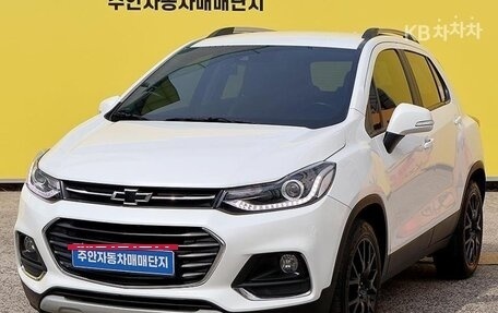 Chevrolet Trax, 2022 год, 1 220 000 рублей, 2 фотография