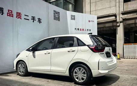 Honda Fit, 2022 год, 1 100 000 рублей, 6 фотография