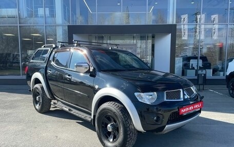 Mitsubishi L200 IV рестайлинг, 2012 год, 1 400 000 рублей, 2 фотография
