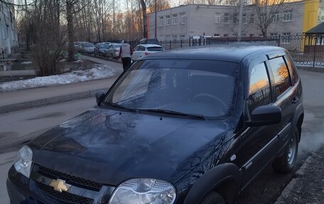 Chevrolet Niva I рестайлинг, 2012 год, 450 000 рублей, 2 фотография