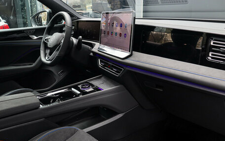 Volkswagen Tiguan, 2025 год, 4 890 000 рублей, 7 фотография