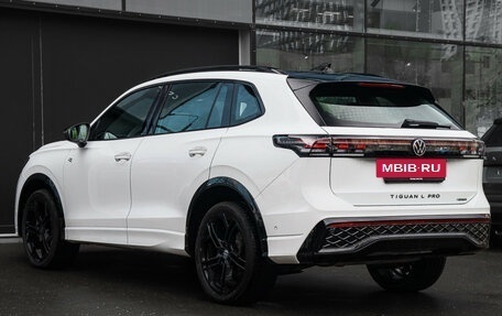 Volkswagen Tiguan, 2025 год, 4 890 000 рублей, 6 фотография