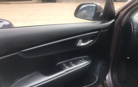 KIA Rio IV, 2018 год, 1 350 000 рублей, 13 фотография