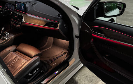 BMW 5 серия, 2019 год, 4 790 000 рублей, 21 фотография