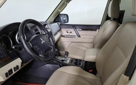 Mitsubishi Pajero IV, 2019 год, 3 700 000 рублей, 16 фотография