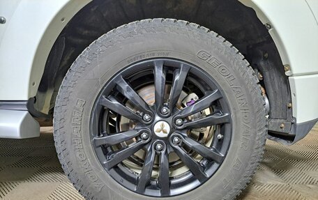 Mitsubishi Pajero IV, 2019 год, 3 700 000 рублей, 18 фотография