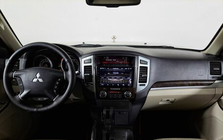 Mitsubishi Pajero IV, 2019 год, 3 700 000 рублей, 14 фотография