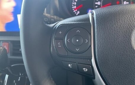 Toyota Voxy III, 2021 год, 1 770 000 рублей, 10 фотография