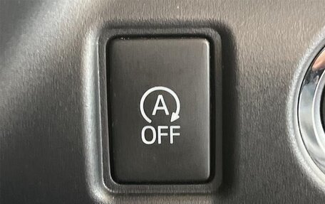 Toyota Voxy III, 2021 год, 1 770 000 рублей, 13 фотография