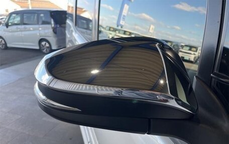 Toyota Voxy III, 2021 год, 1 770 000 рублей, 28 фотография