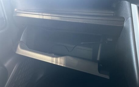 Toyota Voxy III, 2021 год, 1 770 000 рублей, 38 фотография