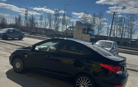 Hyundai Solaris II рестайлинг, 2012 год, 690 000 рублей, 2 фотография